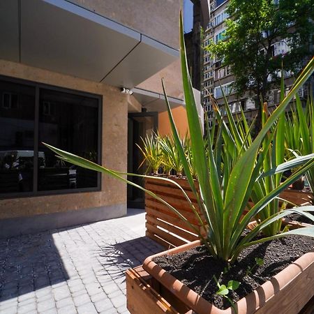B&M Hotel Yerevan Exterior foto